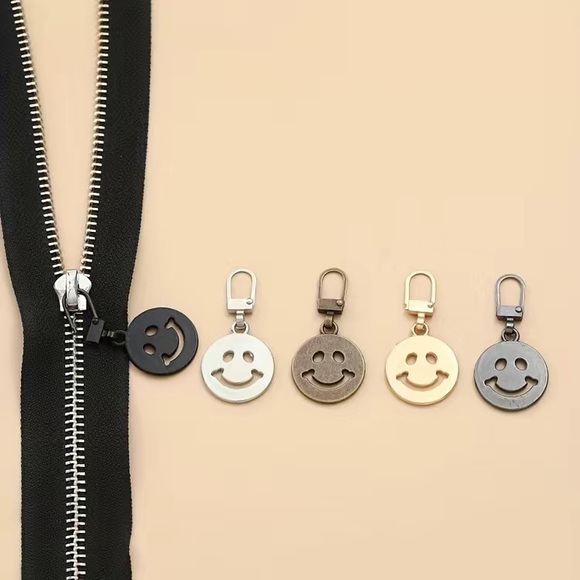 5pc Assorted Smiley Metal Zipper Pulls - Charms - Picture 2 of 3